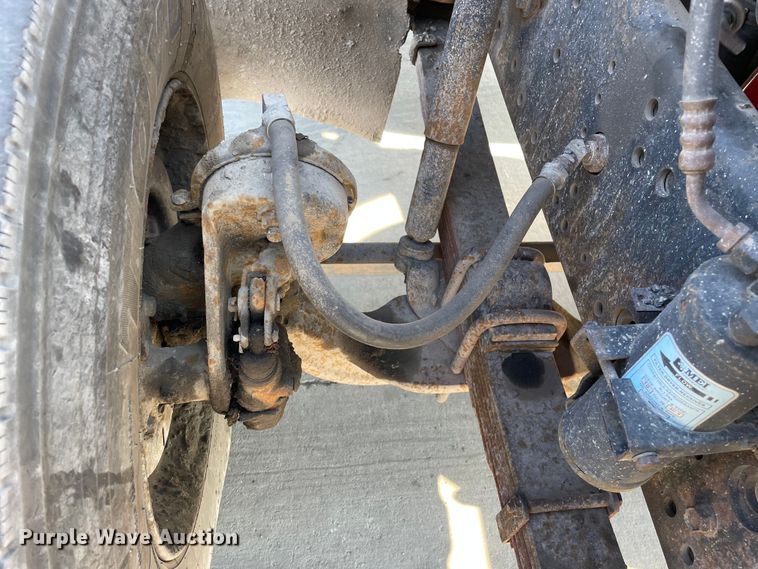 image for item DS5489 1995 International 2674 semi truck