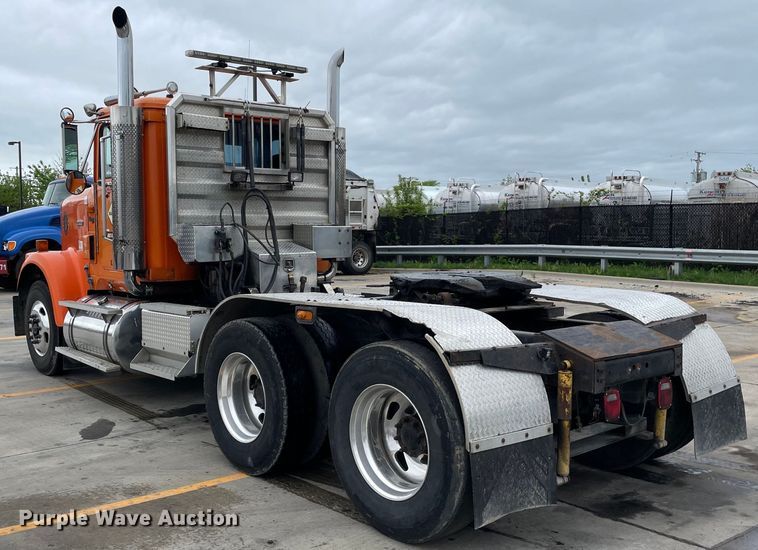 image for item DS5490 1997 International 9200 semi truck