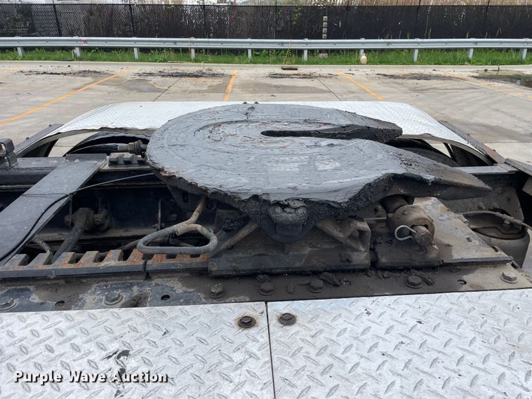 image for item DS5490 1997 International 9200 semi truck