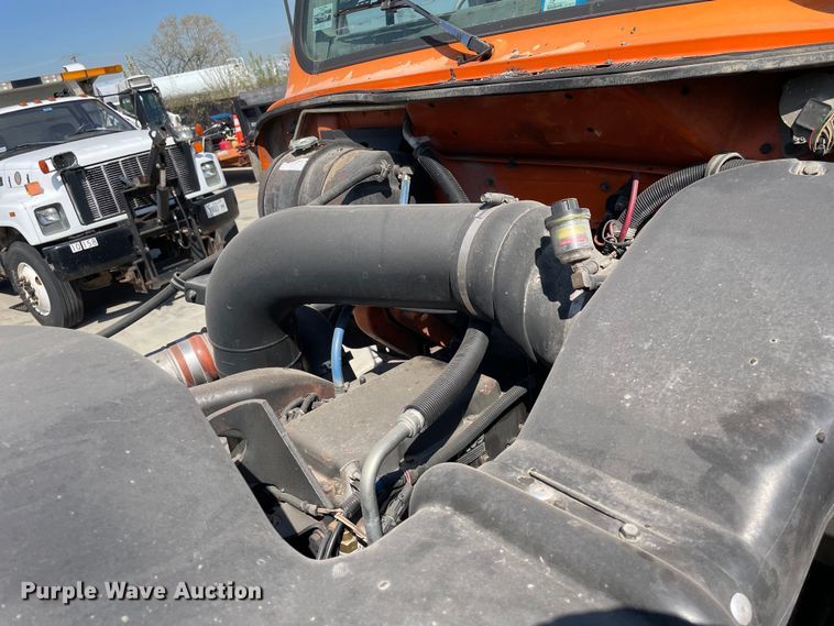 image for item DS5502 1999 International  2674 semi truck