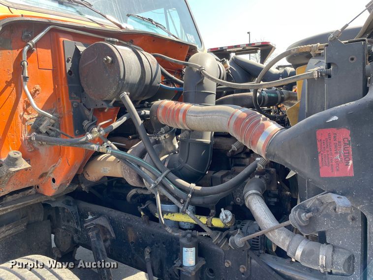 image for item DS5502 1999 International  2674 semi truck