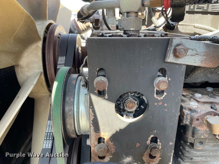 image for item DS5502 1999 International  2674 semi truck