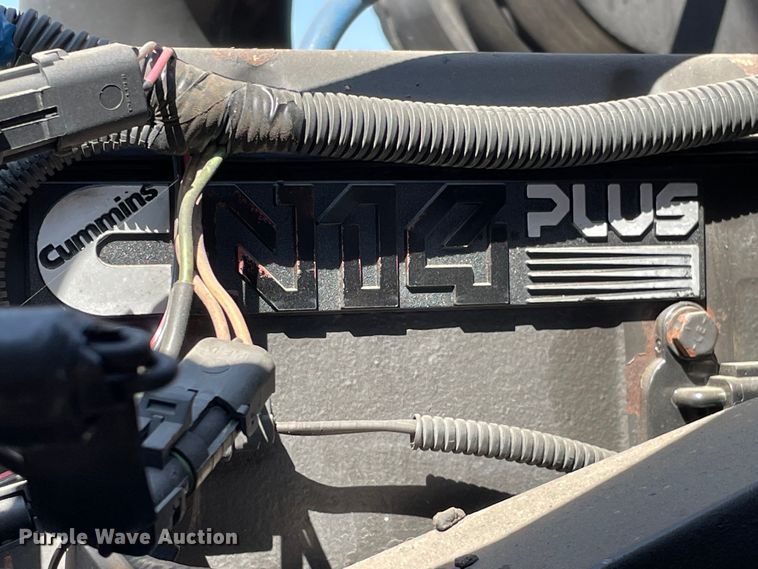 image for item DS5502 1999 International  2674 semi truck