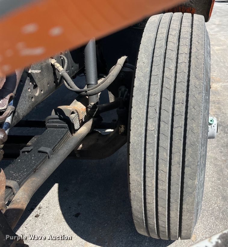 image for item DS5502 1999 International  2674 semi truck