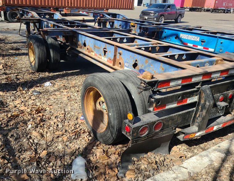 image for item DS7318 2006 Chassis King   container trailer