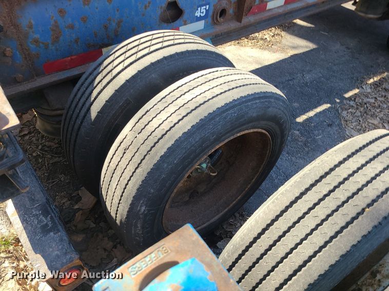 image for item DS7318 2006 Chassis King   container trailer