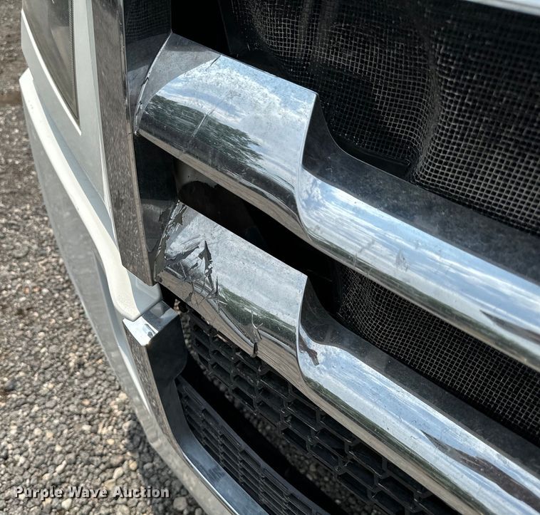 image for item DU3007 2020 Freightliner  Cascadia  semi truck