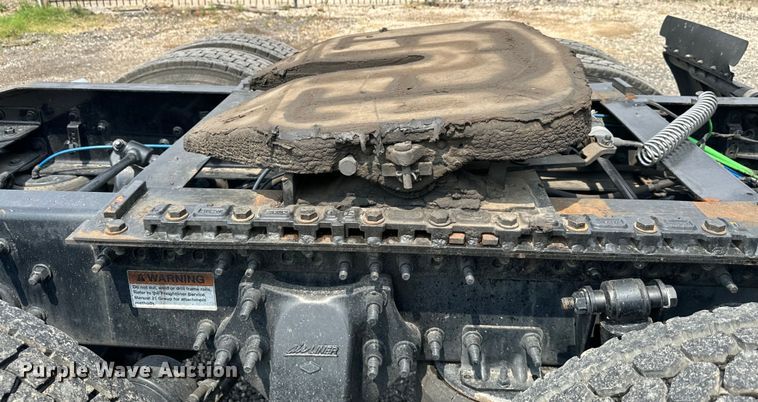 image for item DU3007 2020 Freightliner  Cascadia  semi truck