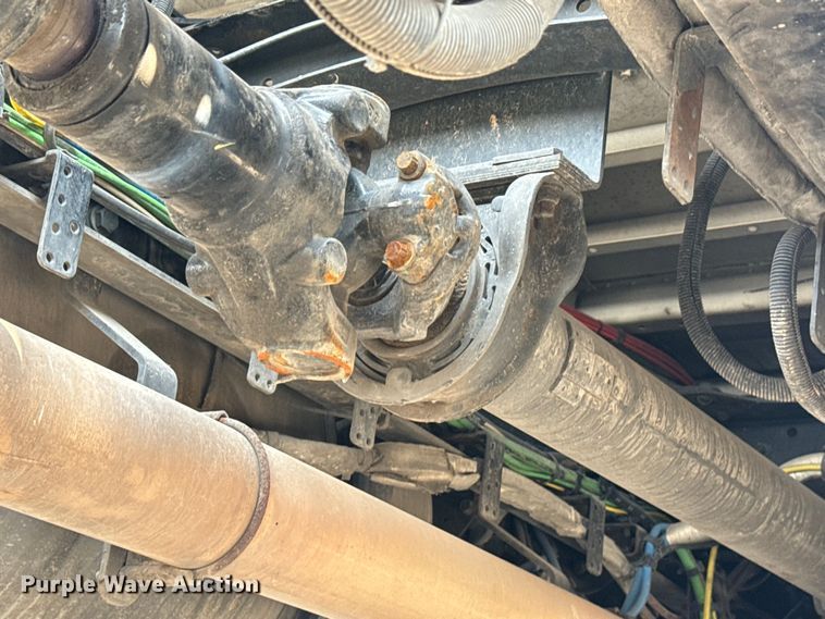 image for item DU3007 2020 Freightliner  Cascadia  semi truck