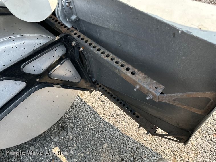 image for item DU3007 2020 Freightliner  Cascadia  semi truck