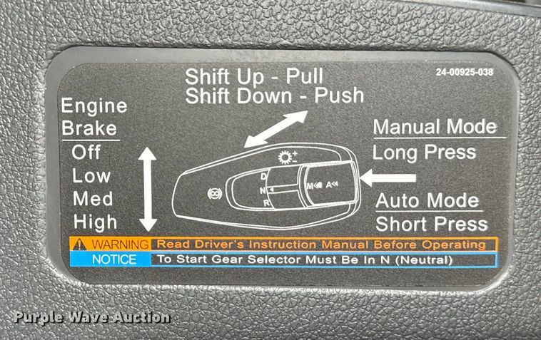 image for item DU3007 2020 Freightliner  Cascadia  semi truck