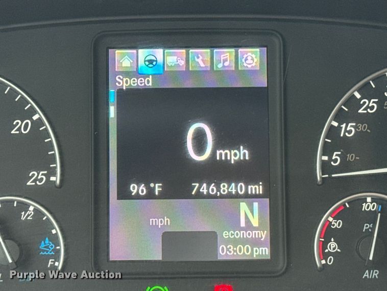 image for item DU3007 2020 Freightliner  Cascadia  semi truck