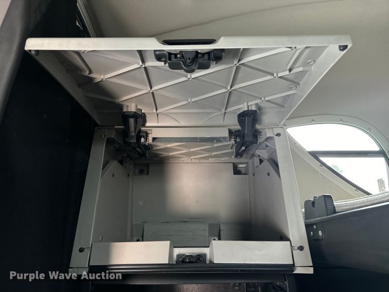 image for item DU3007 2020 Freightliner  Cascadia  semi truck