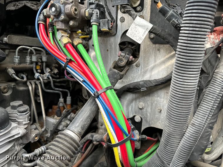 image for item DU3007 2020 Freightliner  Cascadia  semi truck