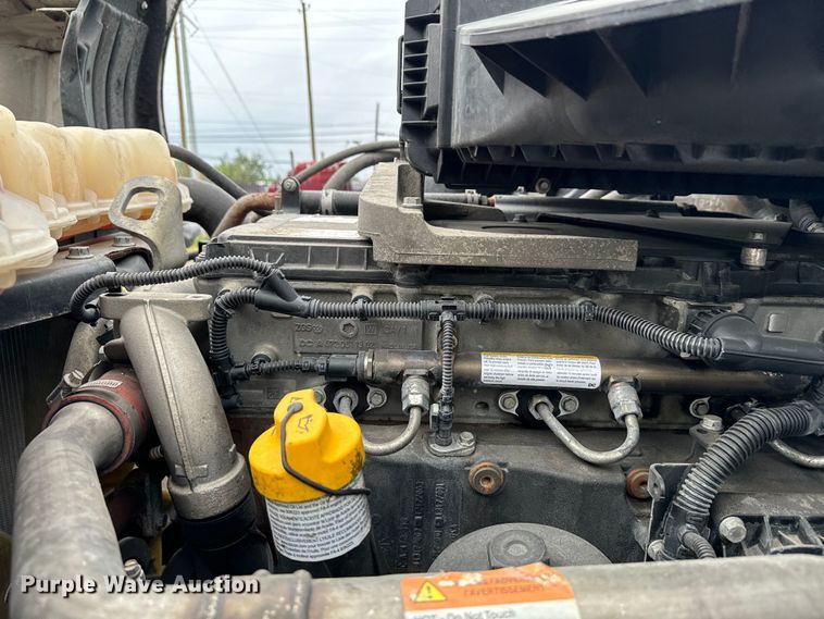 image for item DU3007 2020 Freightliner  Cascadia  semi truck