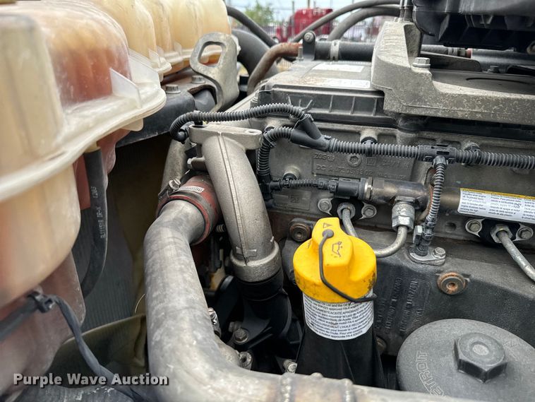 image for item DU3007 2020 Freightliner  Cascadia  semi truck