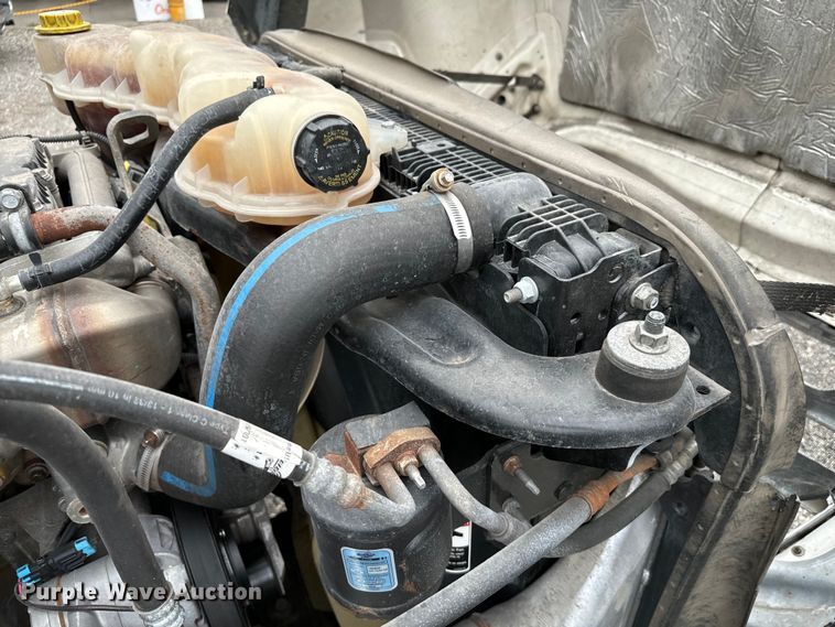 image for item DU3007 2020 Freightliner  Cascadia  semi truck