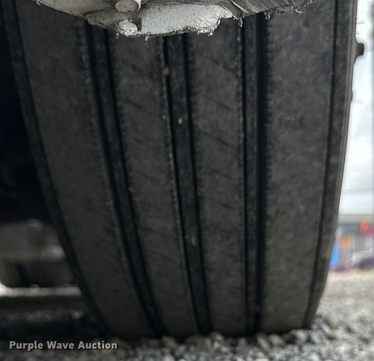 image for item DU3007 2020 Freightliner  Cascadia  semi truck