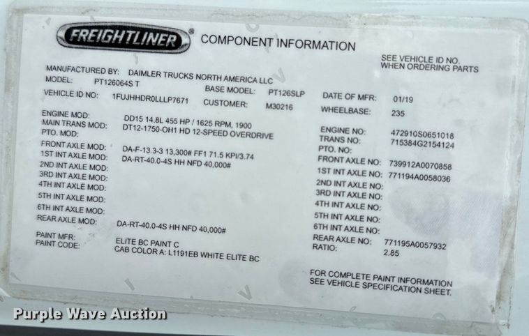 image for item DU3007 2020 Freightliner  Cascadia  semi truck