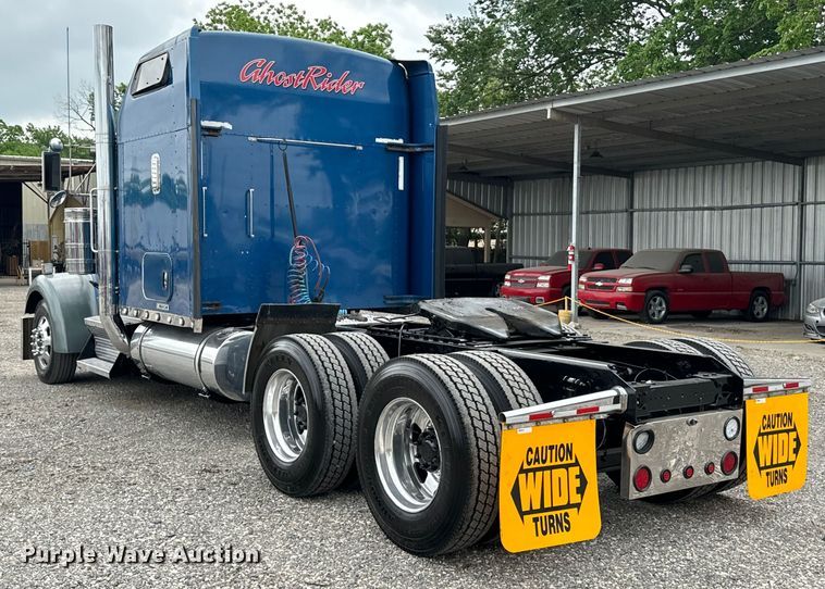 image for item DU3008 2005 Kenworth  W900  semi truck