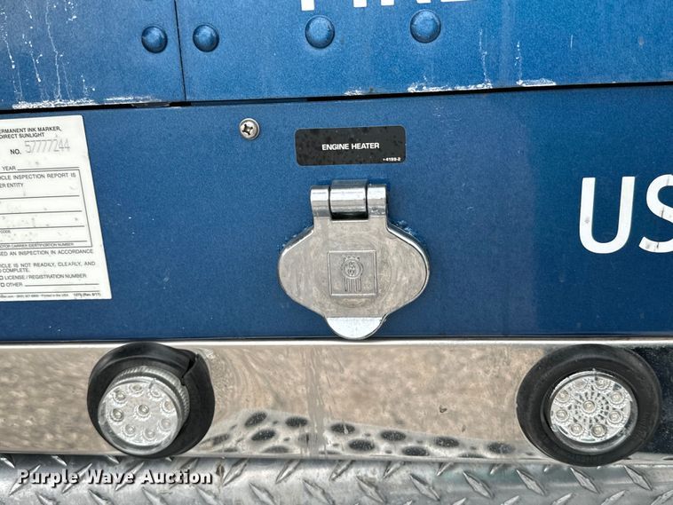 image for item DU3008 2005 Kenworth  W900  semi truck