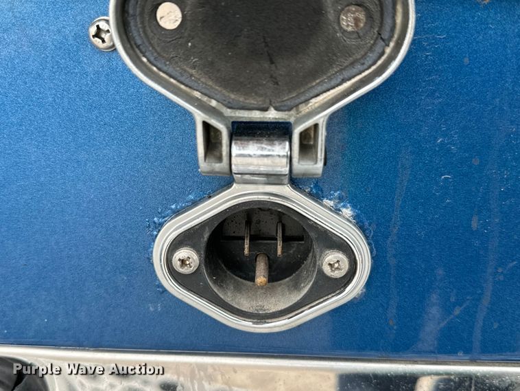 image for item DU3008 2005 Kenworth  W900  semi truck