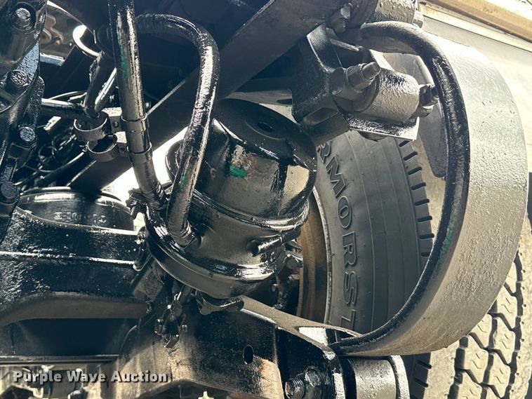 image for item DU3008 2005 Kenworth  W900  semi truck