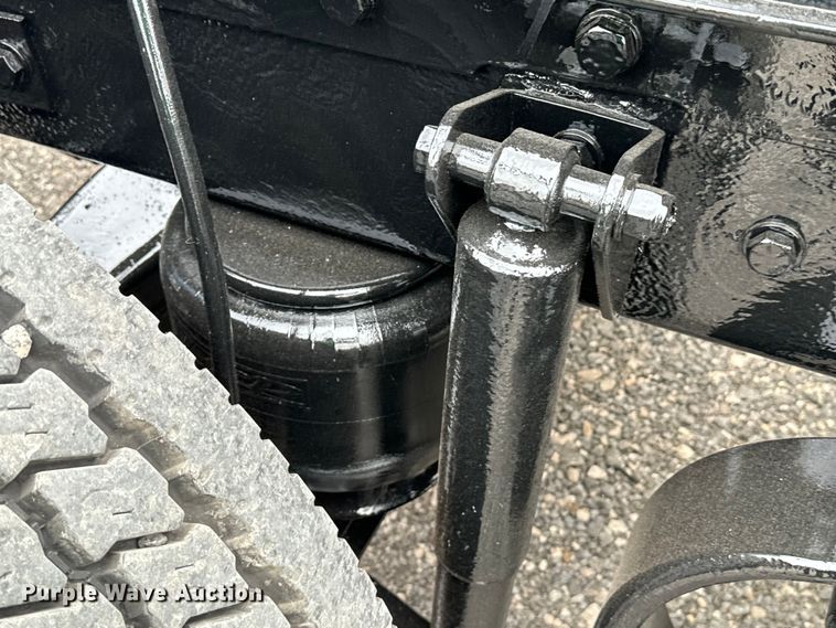 image for item DU3008 2005 Kenworth  W900  semi truck