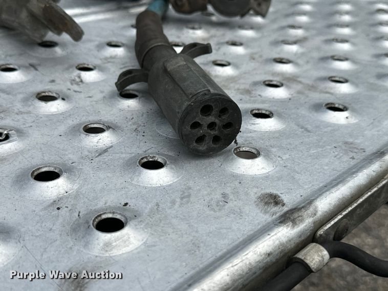 image for item DU3008 2005 Kenworth  W900  semi truck