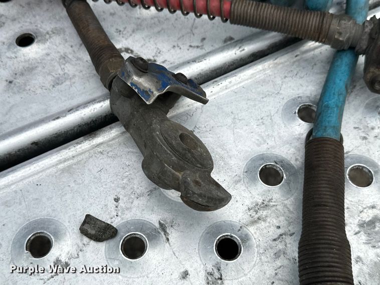 image for item DU3008 2005 Kenworth  W900  semi truck