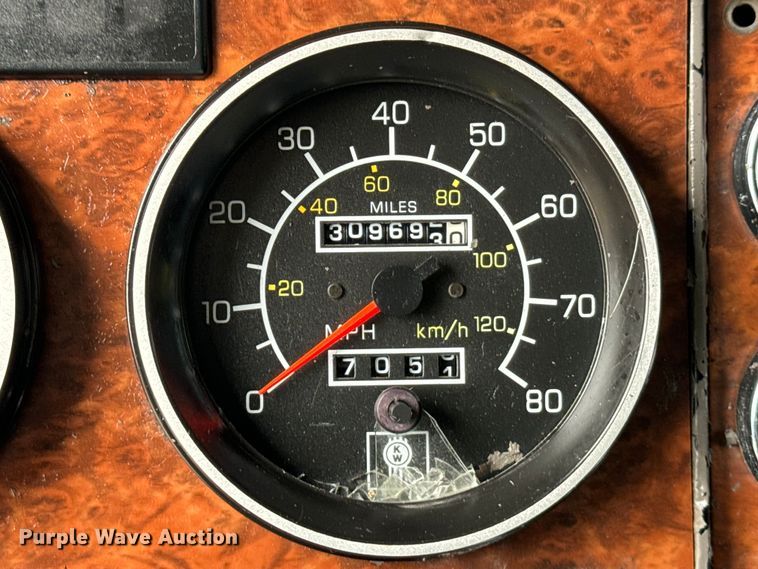 image for item DU3008 2005 Kenworth  W900  semi truck