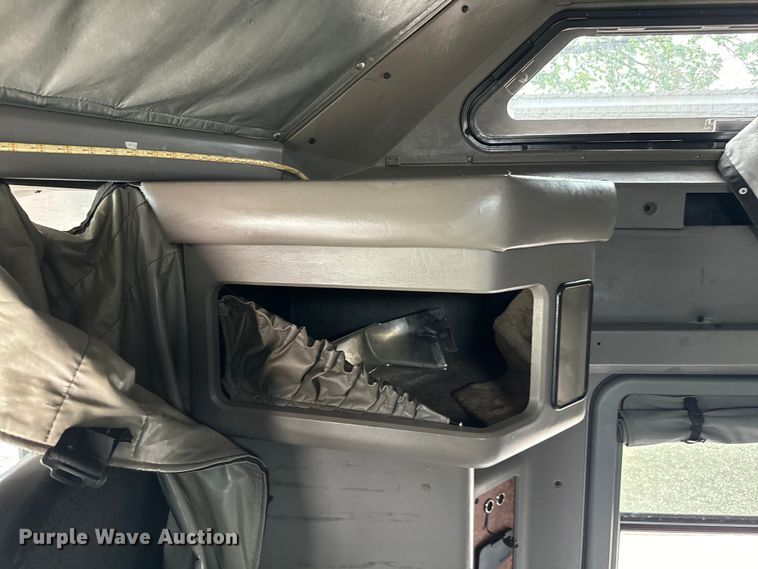 image for item DU3008 2005 Kenworth  W900  semi truck