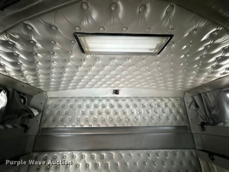 image for item DU3008 2005 Kenworth  W900  semi truck