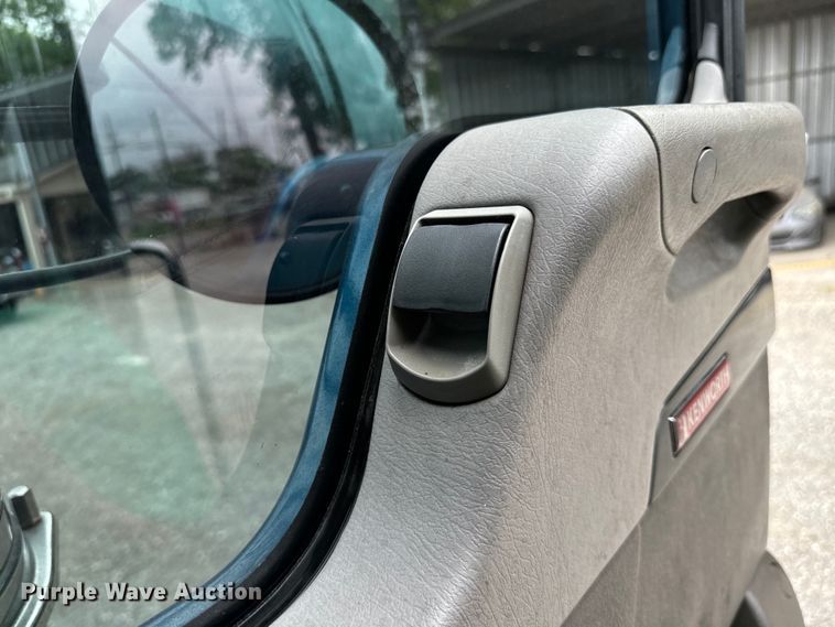 image for item DU3008 2005 Kenworth  W900  semi truck