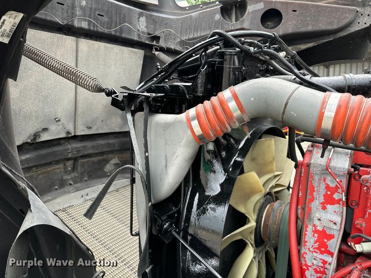 image for item DU3008 2005 Kenworth  W900  semi truck