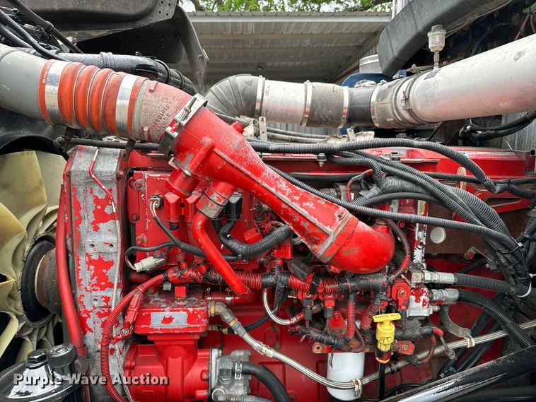 image for item DU3008 2005 Kenworth  W900  semi truck