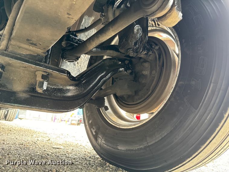 image for item DU3008 2005 Kenworth  W900  semi truck