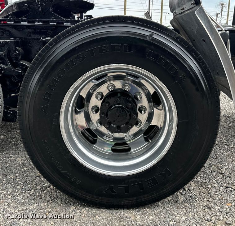 image for item DU3008 2005 Kenworth  W900  semi truck