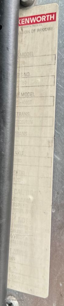 image for item DU3008 2005 Kenworth  W900  semi truck