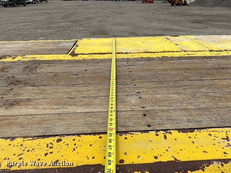 image for item EG1387 1993 Fontaine  HDFTT-5-10050ASP drop deck equipment trailer