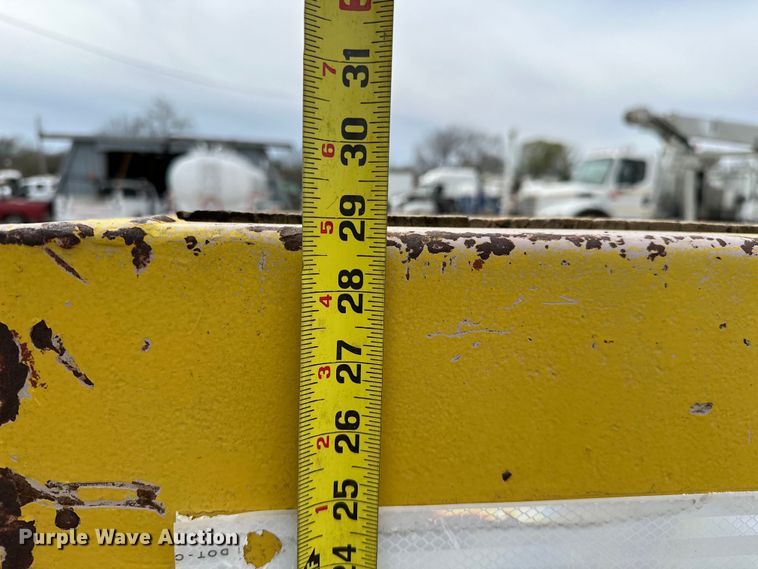 image for item EG1387 1993 Fontaine  HDFTT-5-10050ASP drop deck equipment trailer