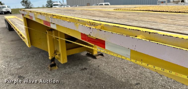 image for item EG1387 1993 Fontaine  HDFTT-5-10050ASP drop deck equipment trailer