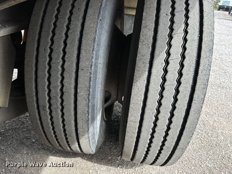 image for item EG1387 1993 Fontaine  HDFTT-5-10050ASP drop deck equipment trailer