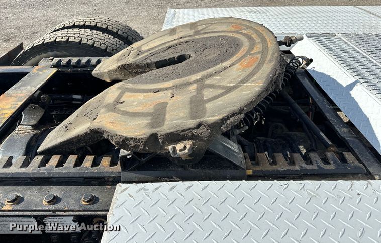 image for item EG1463 2013 Freightliner Coronado SD semi truck