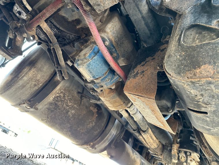 image for item EG1463 2013 Freightliner Coronado SD semi truck