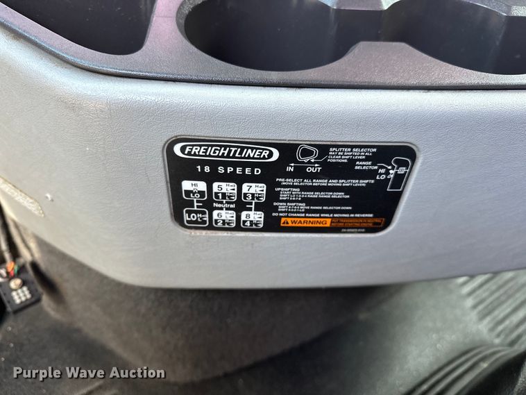 image for item EG1463 2013 Freightliner Coronado SD semi truck