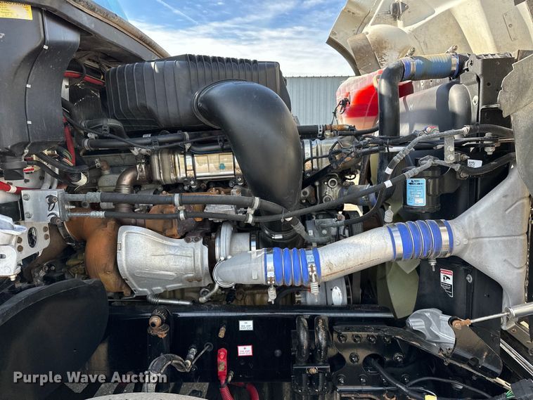 image for item EG1463 2013 Freightliner Coronado SD semi truck