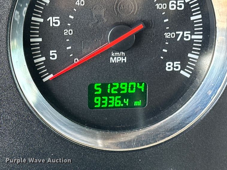 image for item EG1464 2012 Kenworth  T800 semi truck