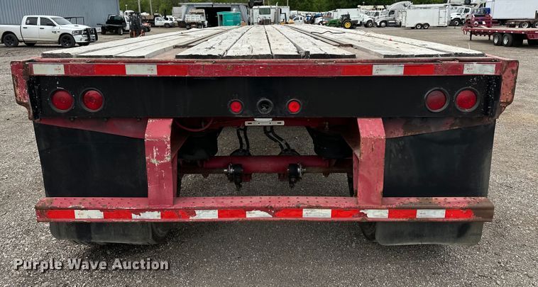 image for item EG1469 2001 Great Dane flatbed trailer