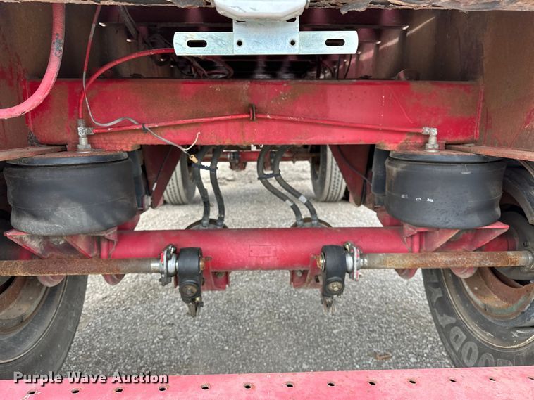 image for item EG1469 2001 Great Dane flatbed trailer